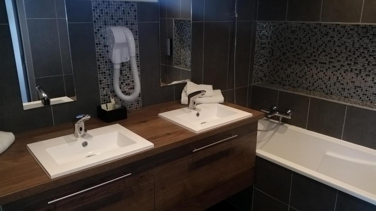 Hotel Restaurant Le Yeti Les Rousses Zewnętrze zdjęcie
